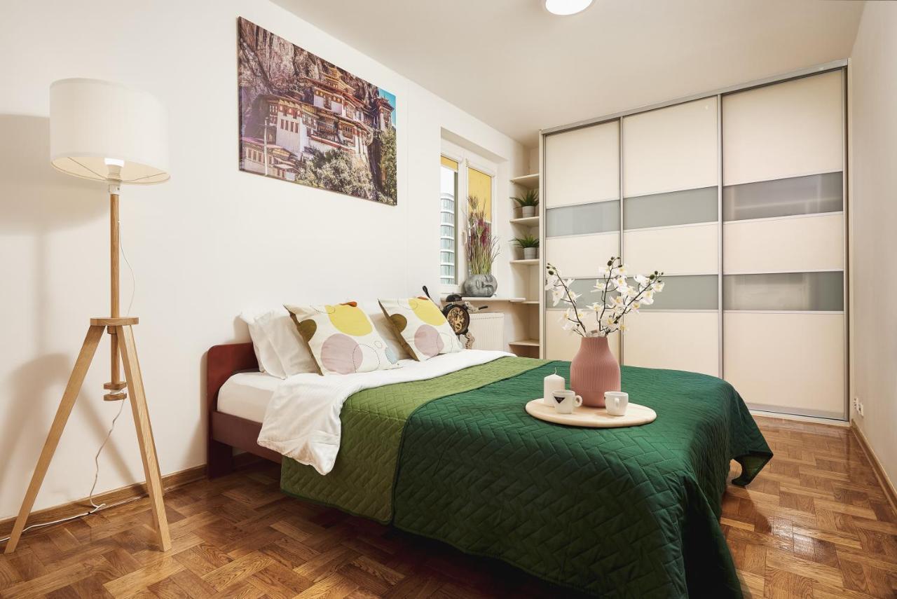 Lumina Spacious Apartment Near The Railway Station Warsaw Exterior photo